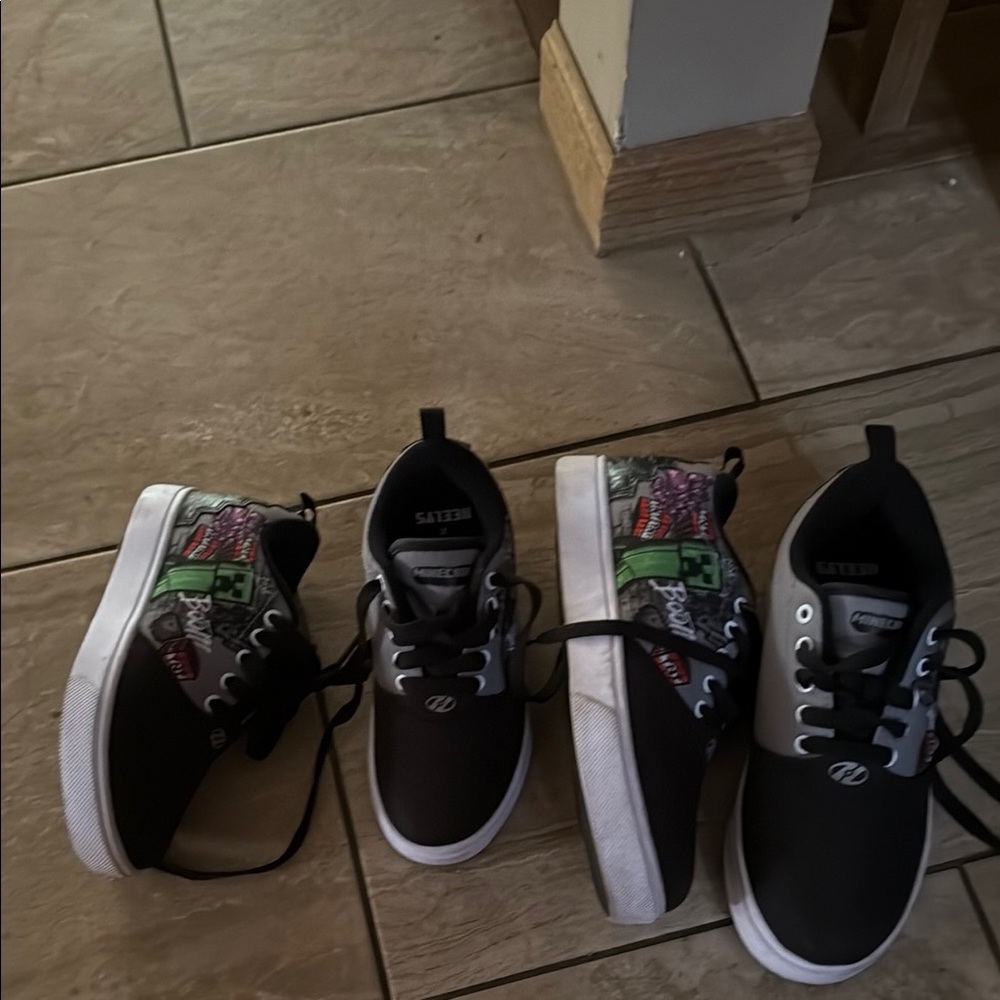 Minecraft Heely shoes size 1, 5